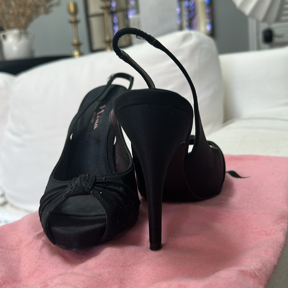 Nina Black Elegant Slingback 4.5” Heels